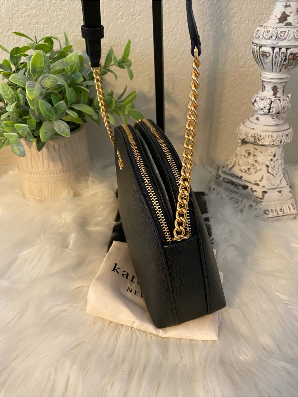 kate spade black leather crossbody with gold chain - Picture 9 of 13